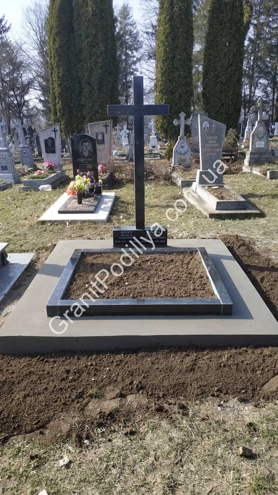 Подвійний пам'ятник з граніту - Кам'янець-Подільський | GranitPodillya